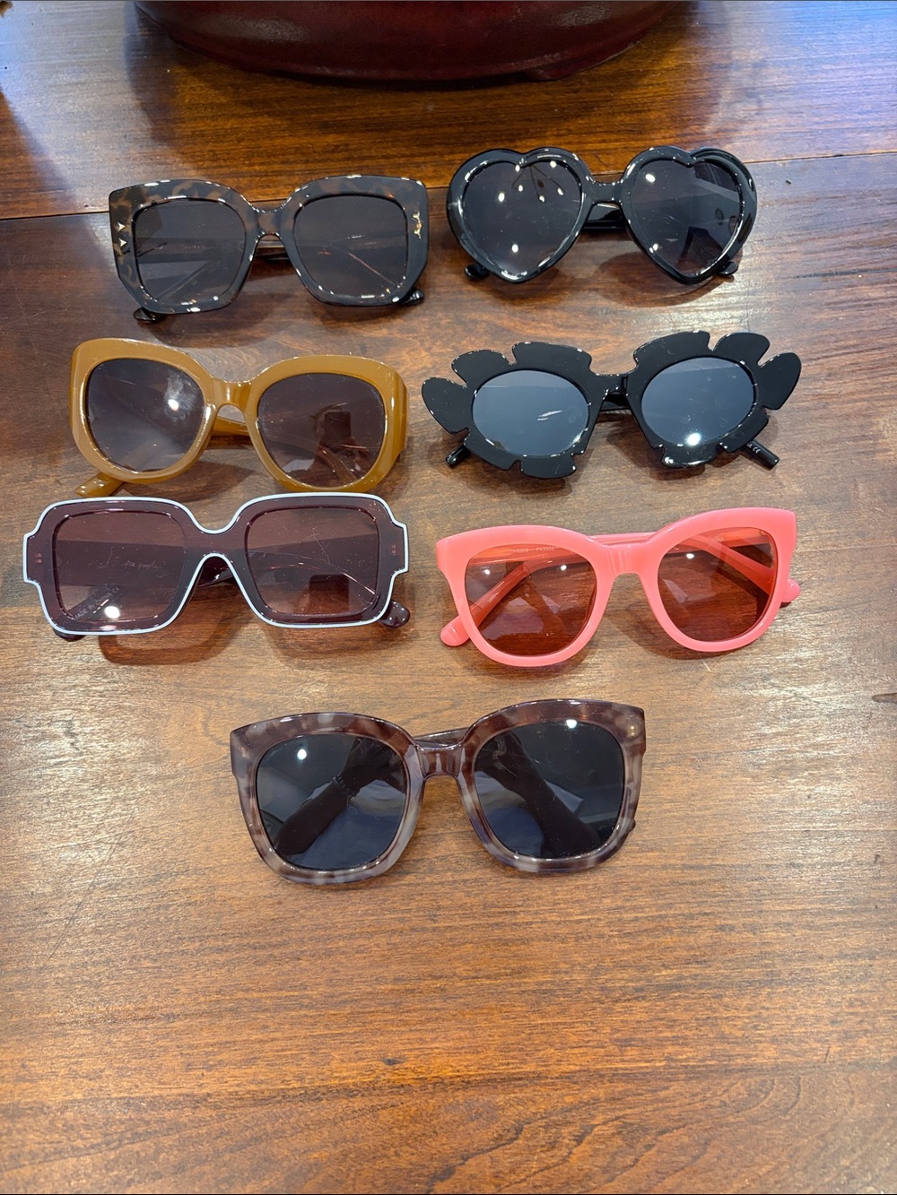 Assorted Women's Fashion Sunglasses Set - Mixed Colors